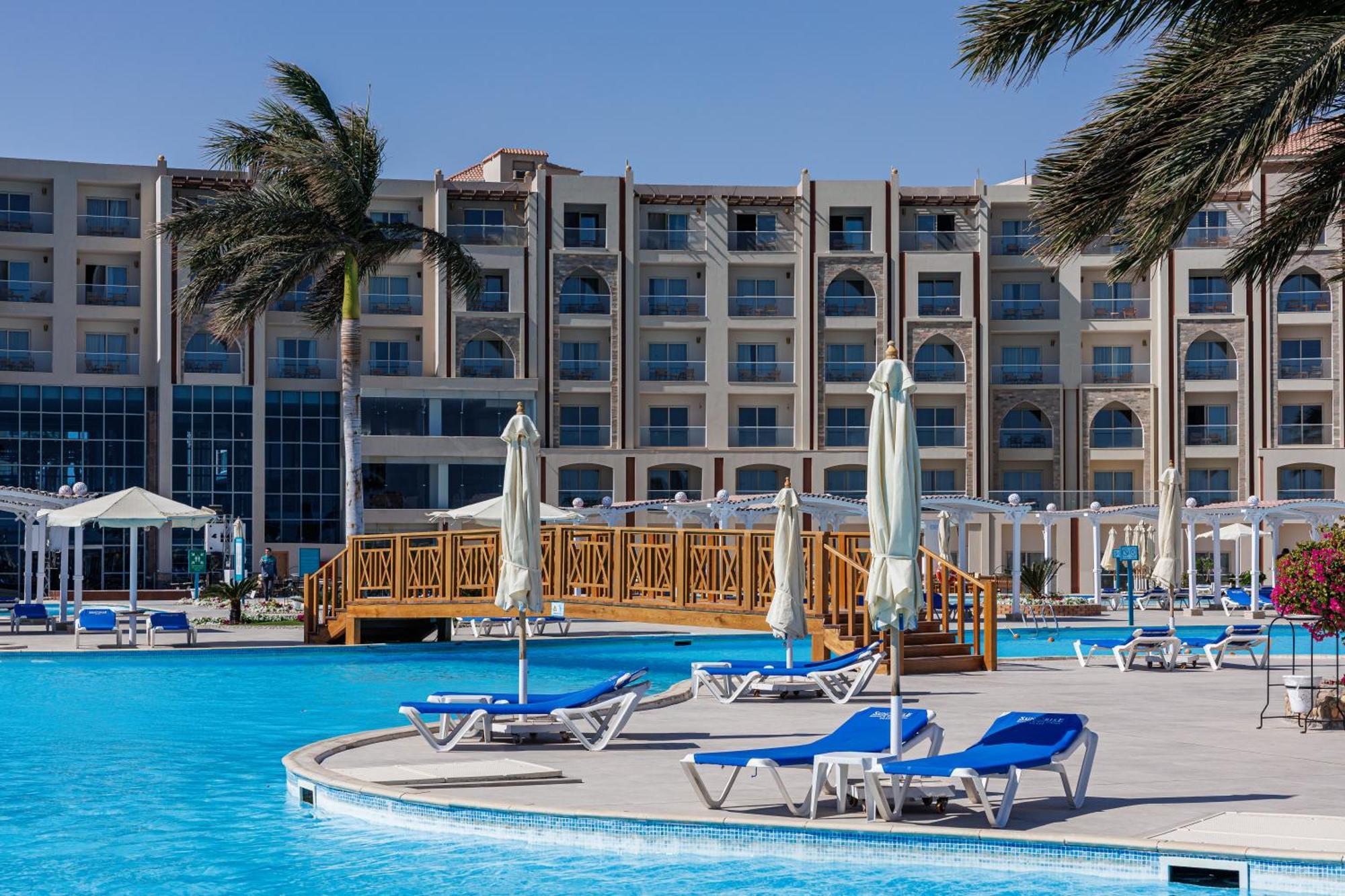 Sunrise Alora Aqua Park Resort 4*
